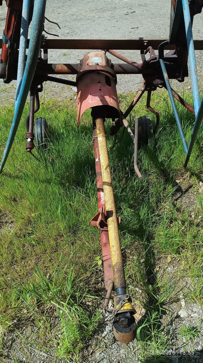 Obracec sena Fahr Kh4 - 2