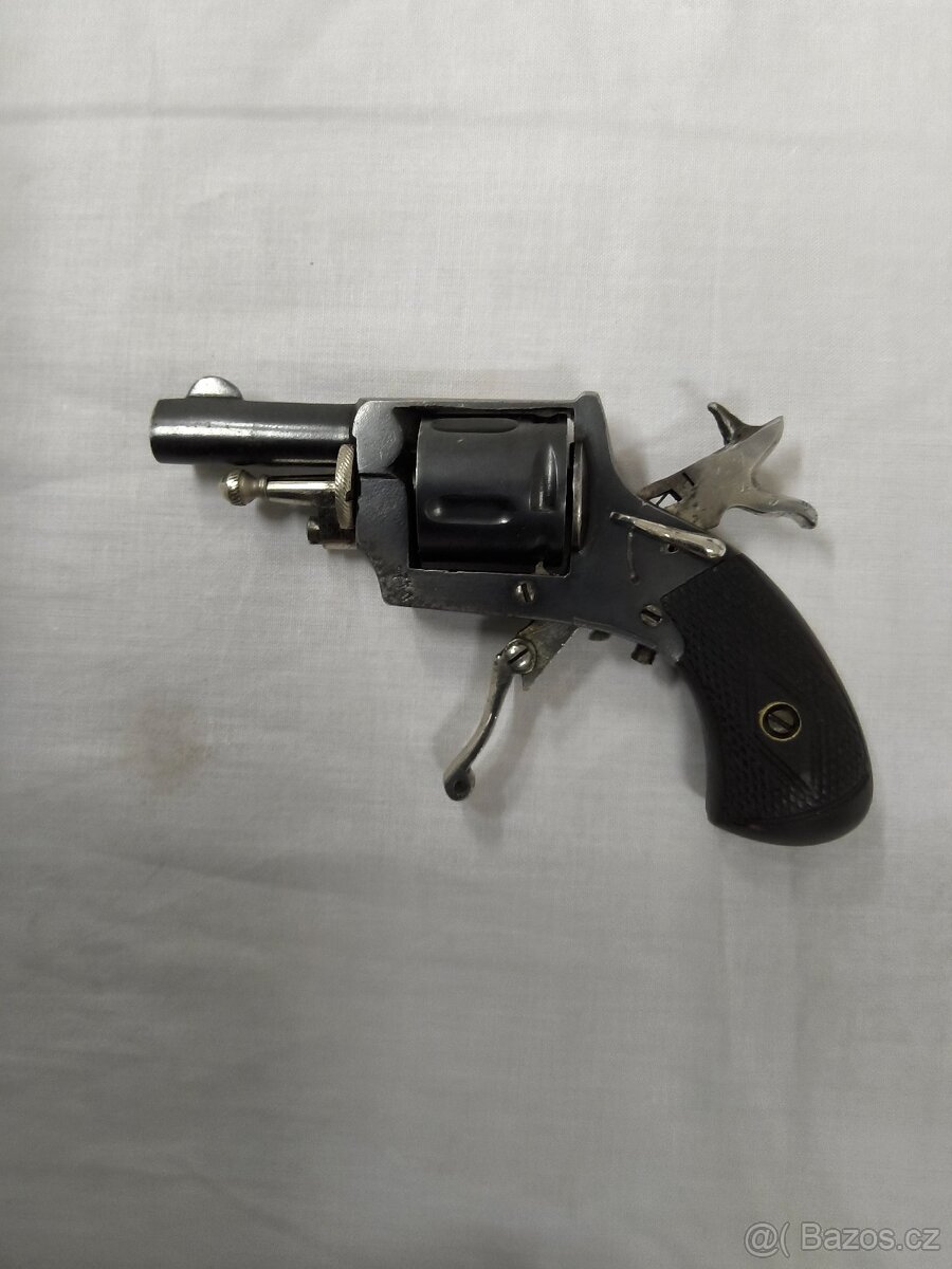 Stary revolver.cat. D. - 2