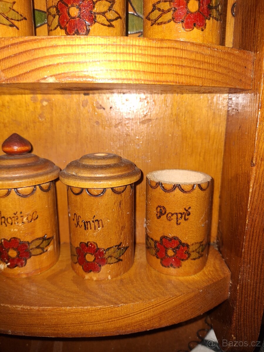 Staré dřevěné korenky - 2