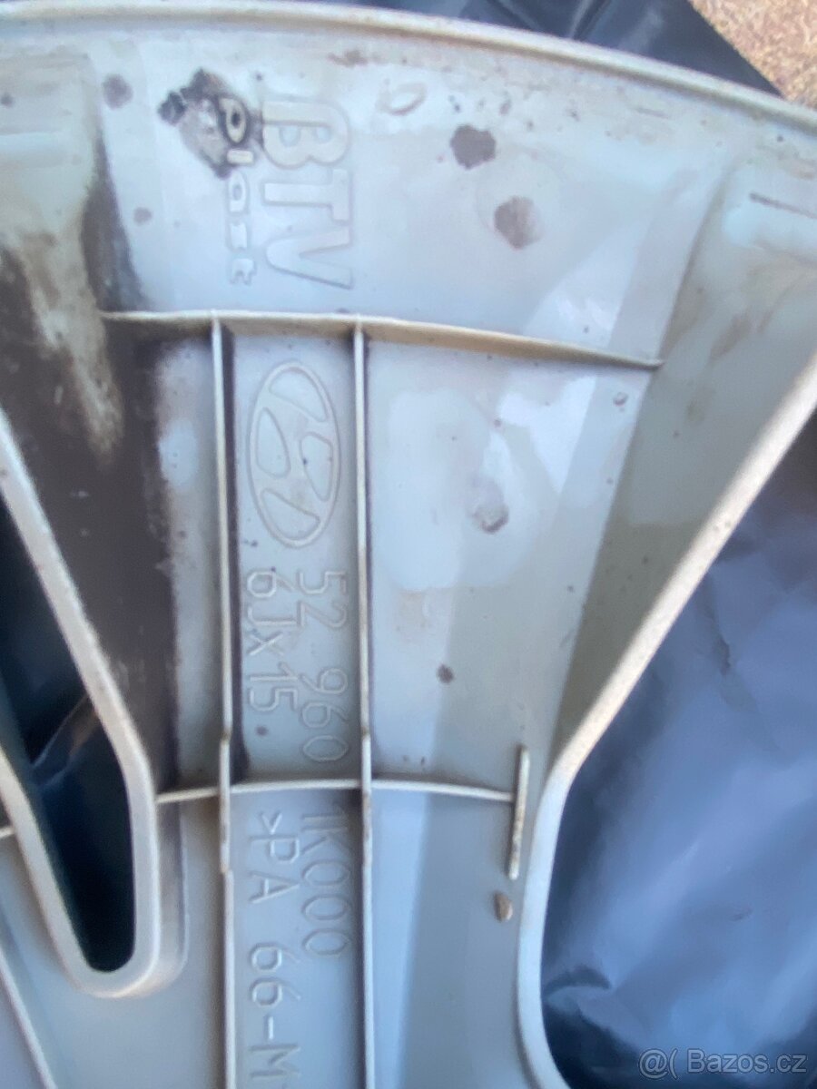 Poklice Hyundai IX20 15’ - 2