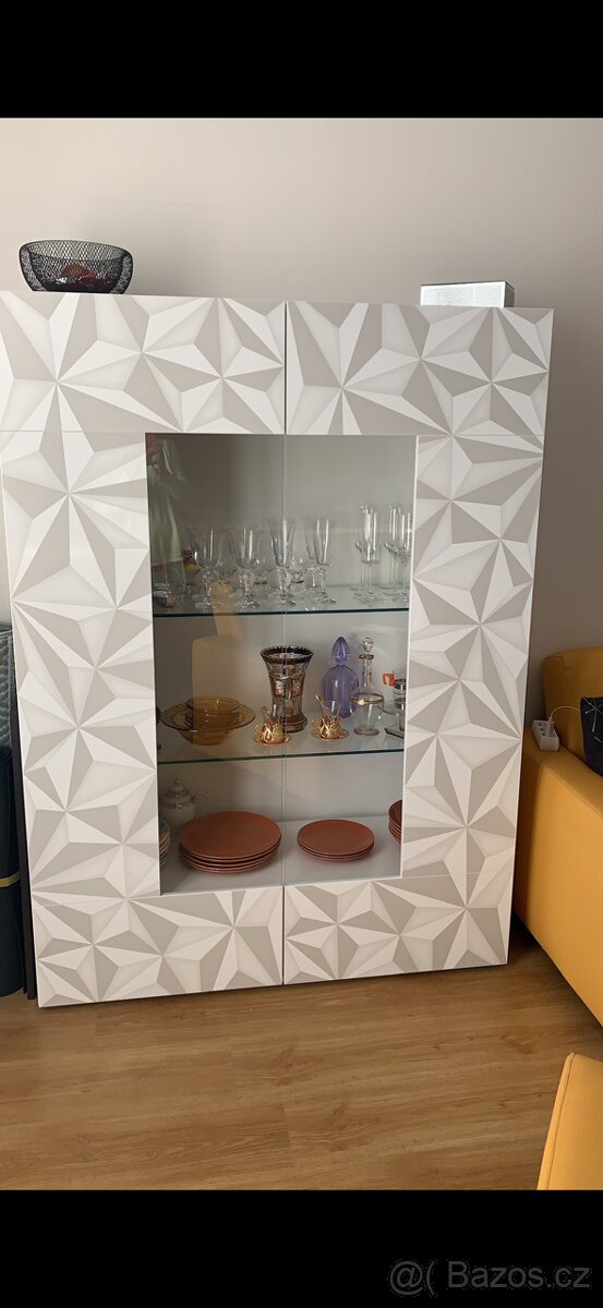 Skleněná vitrína - 2