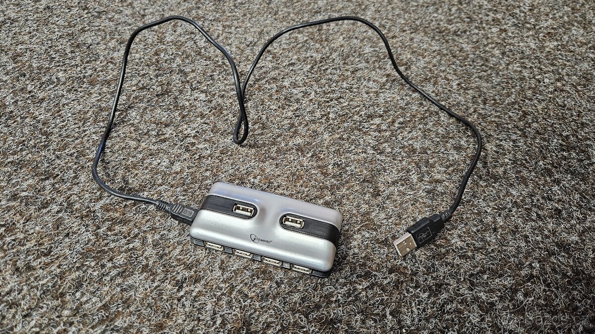 USB hub - rozbočovač - 2