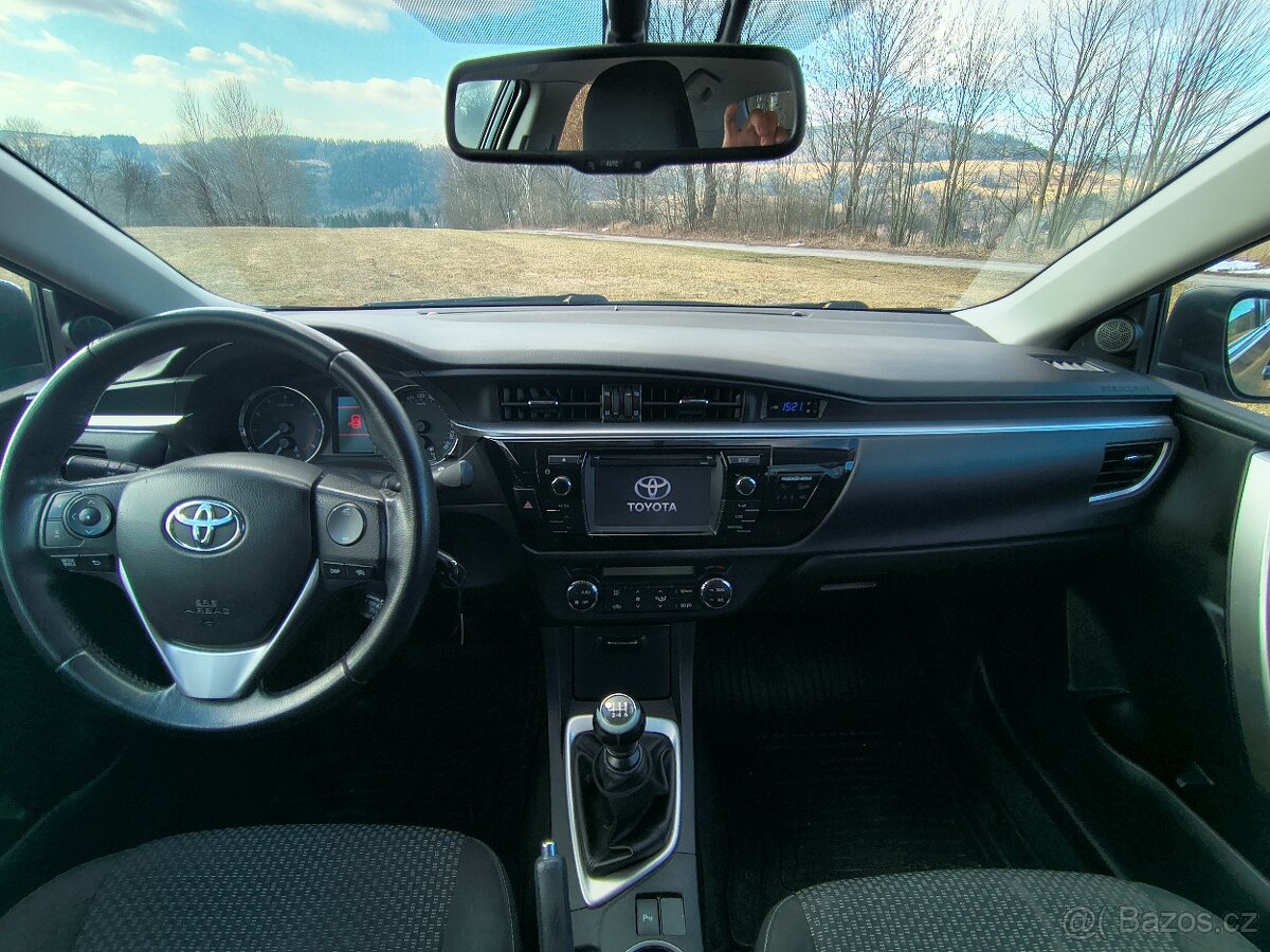 Prodám TOYOTA COROLLA 1.6 92kw - 2
