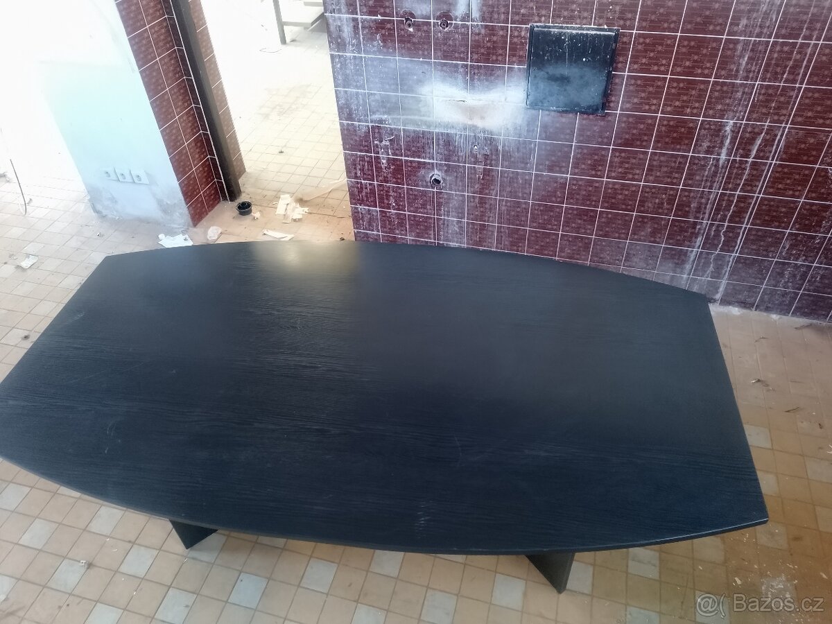 Jídelní stůl - 2