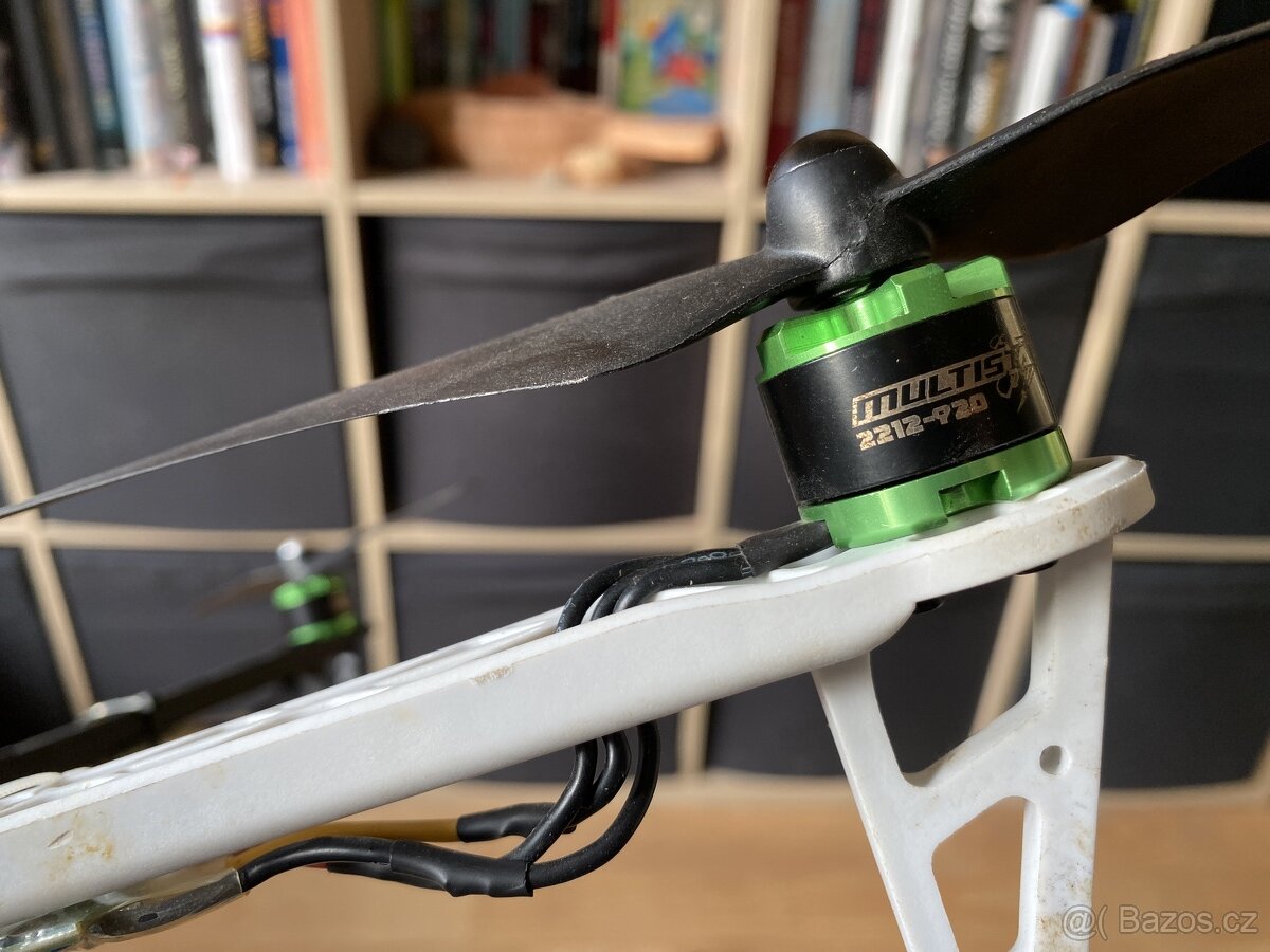 Dron, Quadcopter, domácí stavba - 2