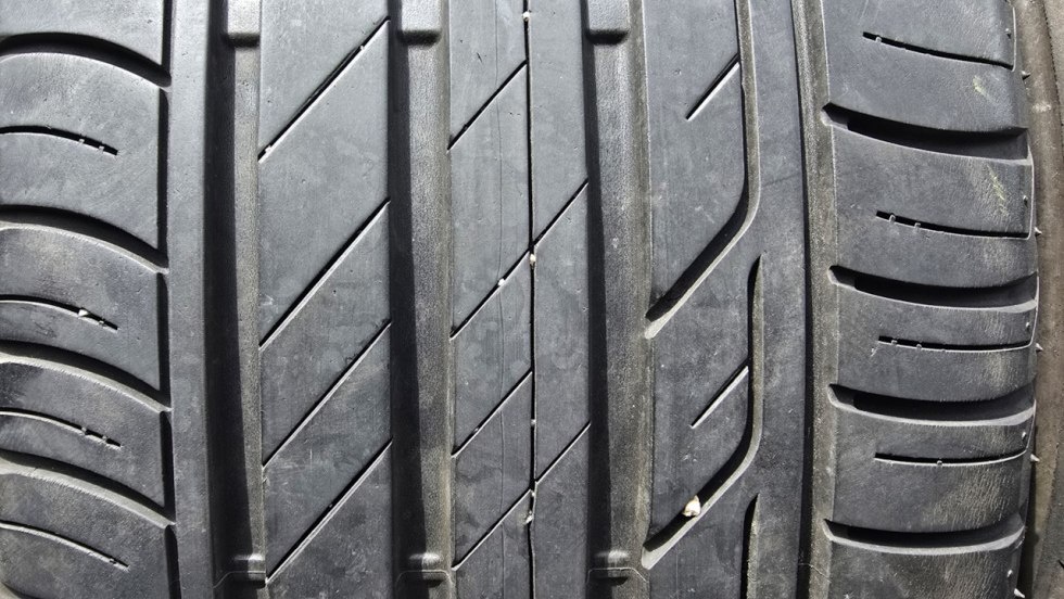 Letní pneu 225/45/17 Bridgestone - 2