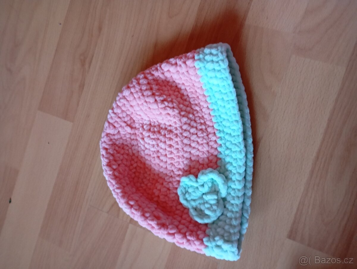 Ručně háčkovaná čepička obvod cca 52 cm - 2