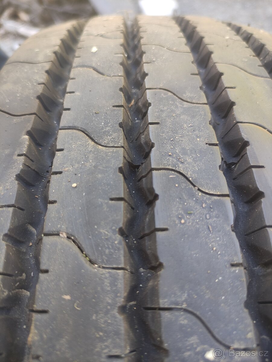 Prodám pneu - 2