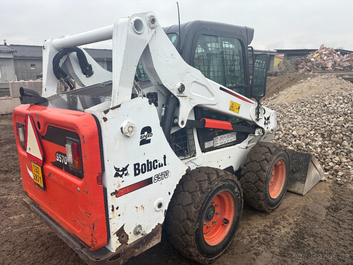Bobcat S570 nakladač - 2