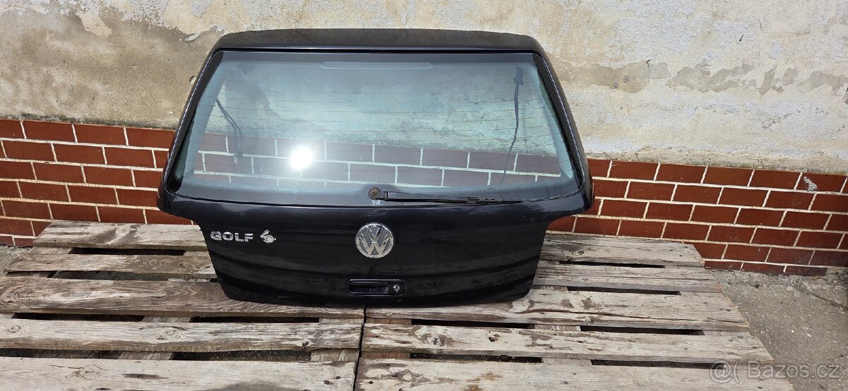 Golf 4 Hatchback 5 dveře, kufrové černé LC9Z - 2