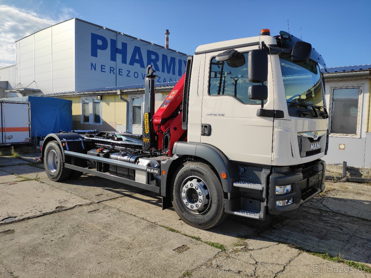 Hákový nosič kontejnerů TECHNOCAR - 2