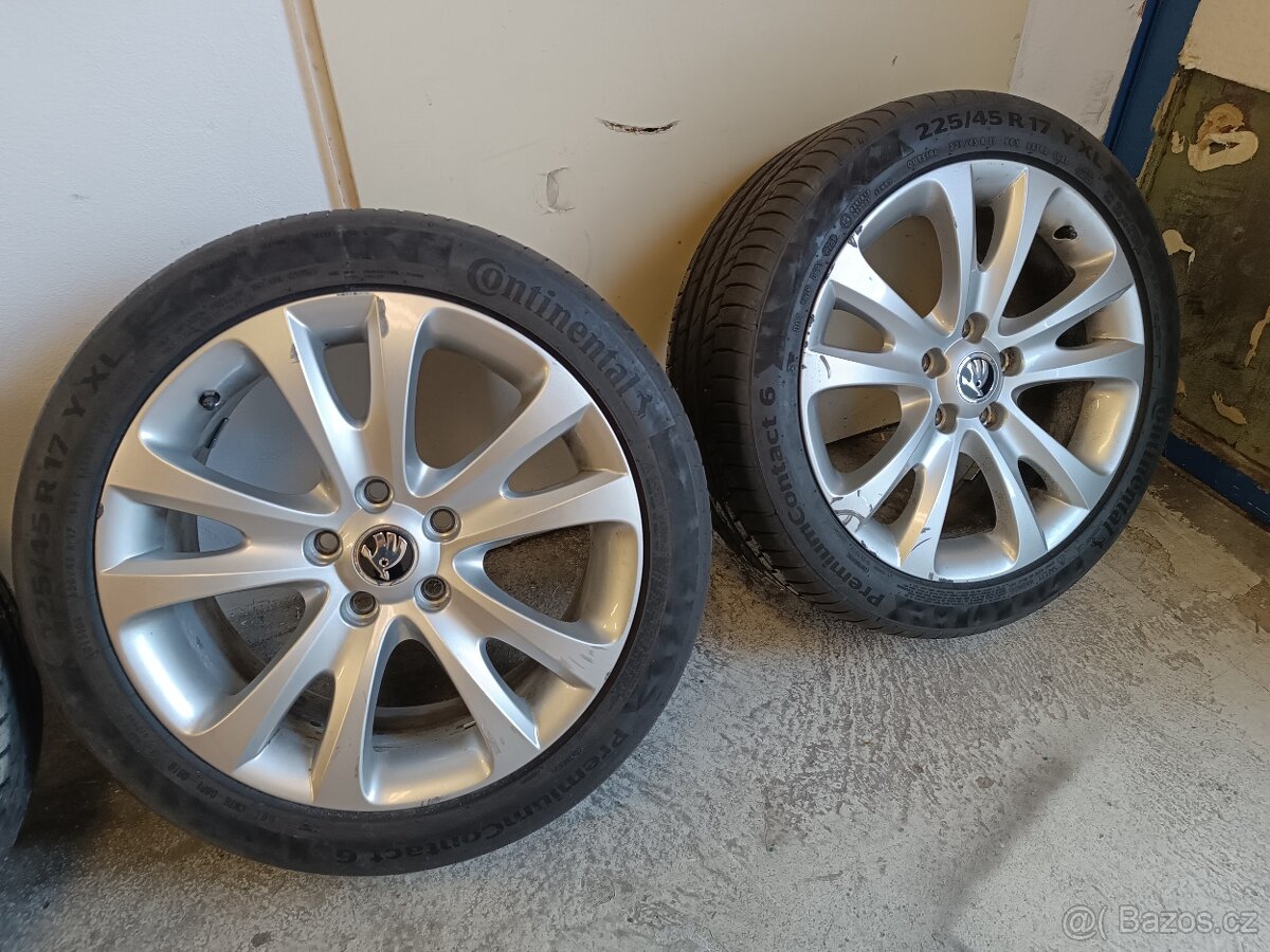 225/45/17 Škoda original - 2