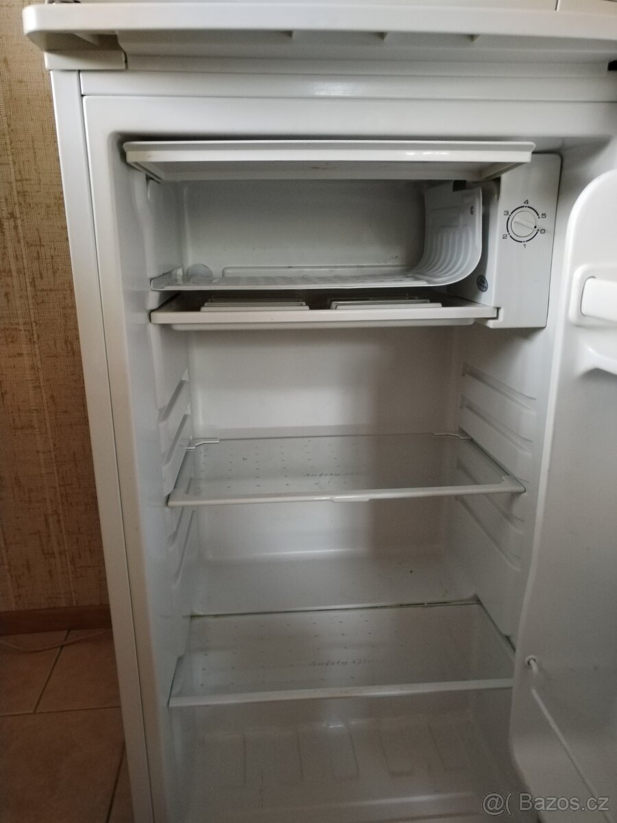 Lednička +mikrovlnka - 2