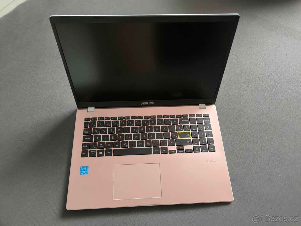 Asus VivoBook Go 15 – jako nový + myš a brašna - 2