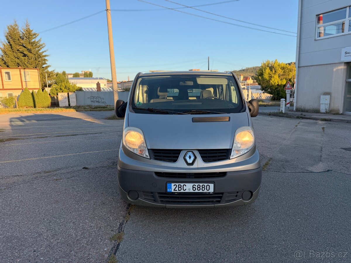 Renault Trafic 2.0dci 84kw - 6 míst, long, tažné - 2