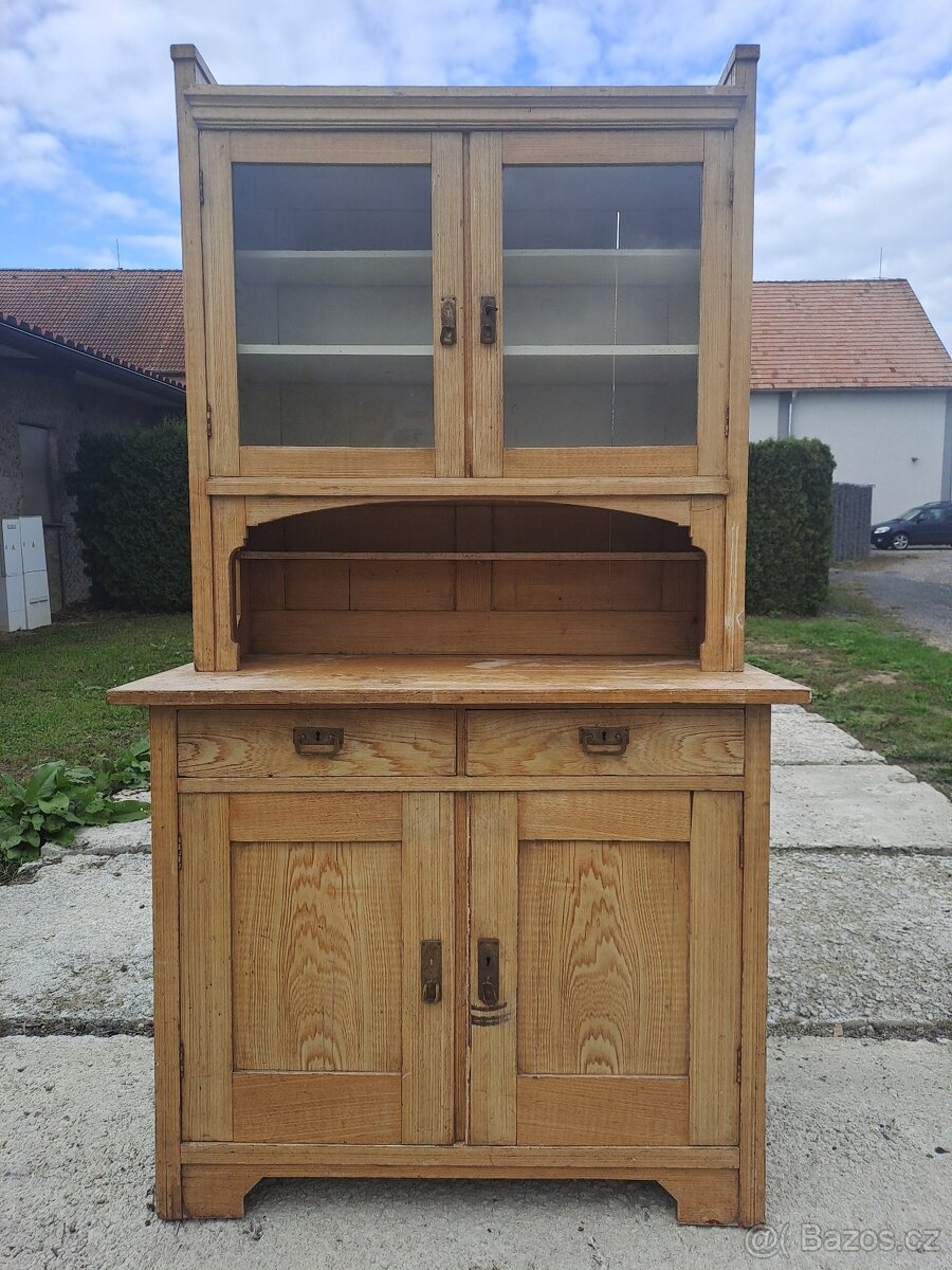 babiččin kredenc na chalupu - 2