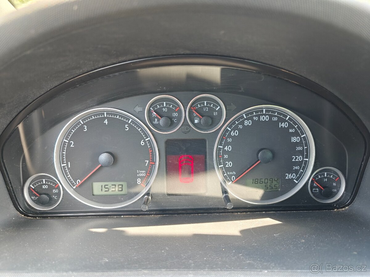 Sharan 2008 benzín 110kW 186tis.km STK 07/2027 - 2