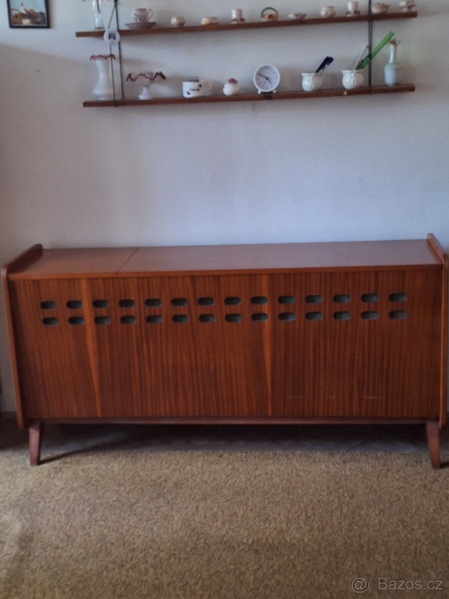 Sektorovy nábytek - 2