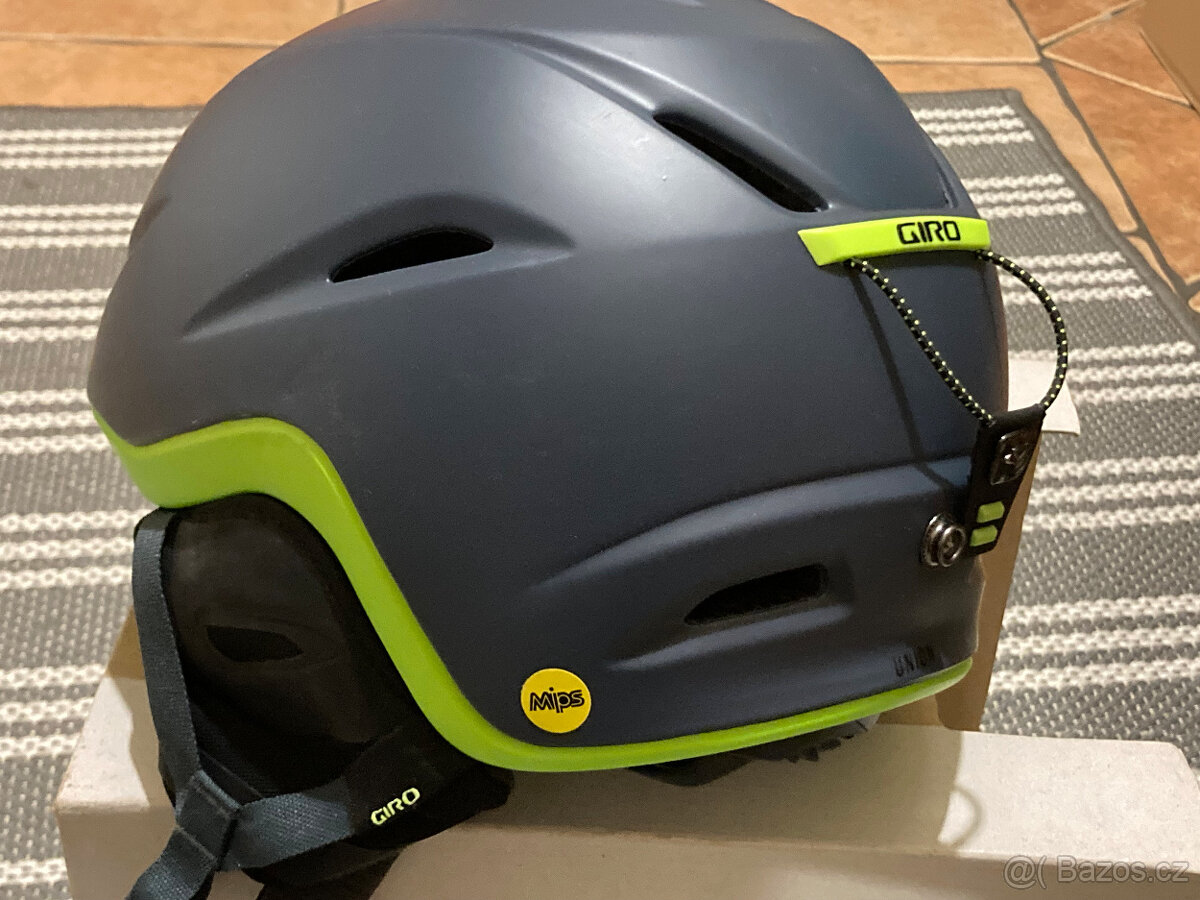 Lyžařská helma - 2