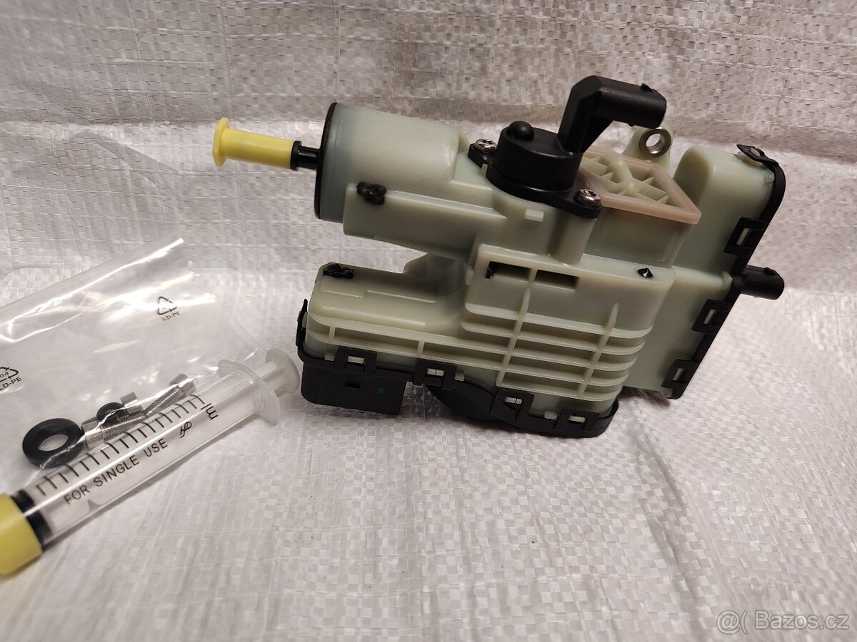 Vstřikovač močoviny NOVÝ - Mercedes, Seat, VW - 2