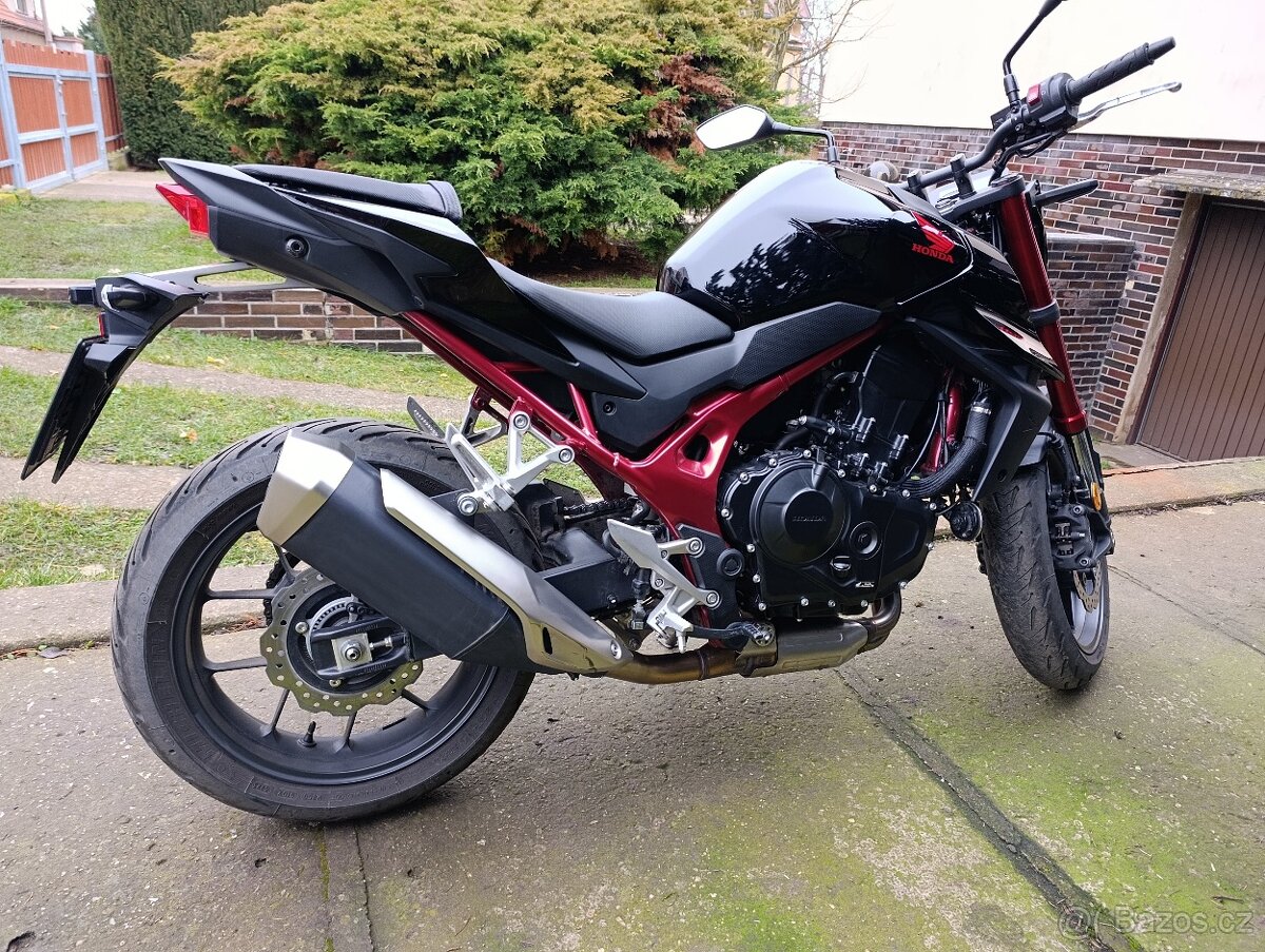 Honda CB 750 Hornet - 2