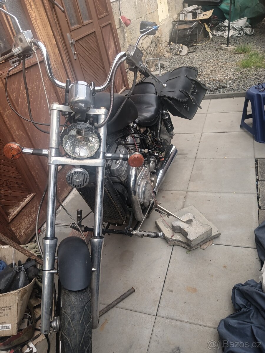 Suzuki VS 700 Intruder dva kusy - 2