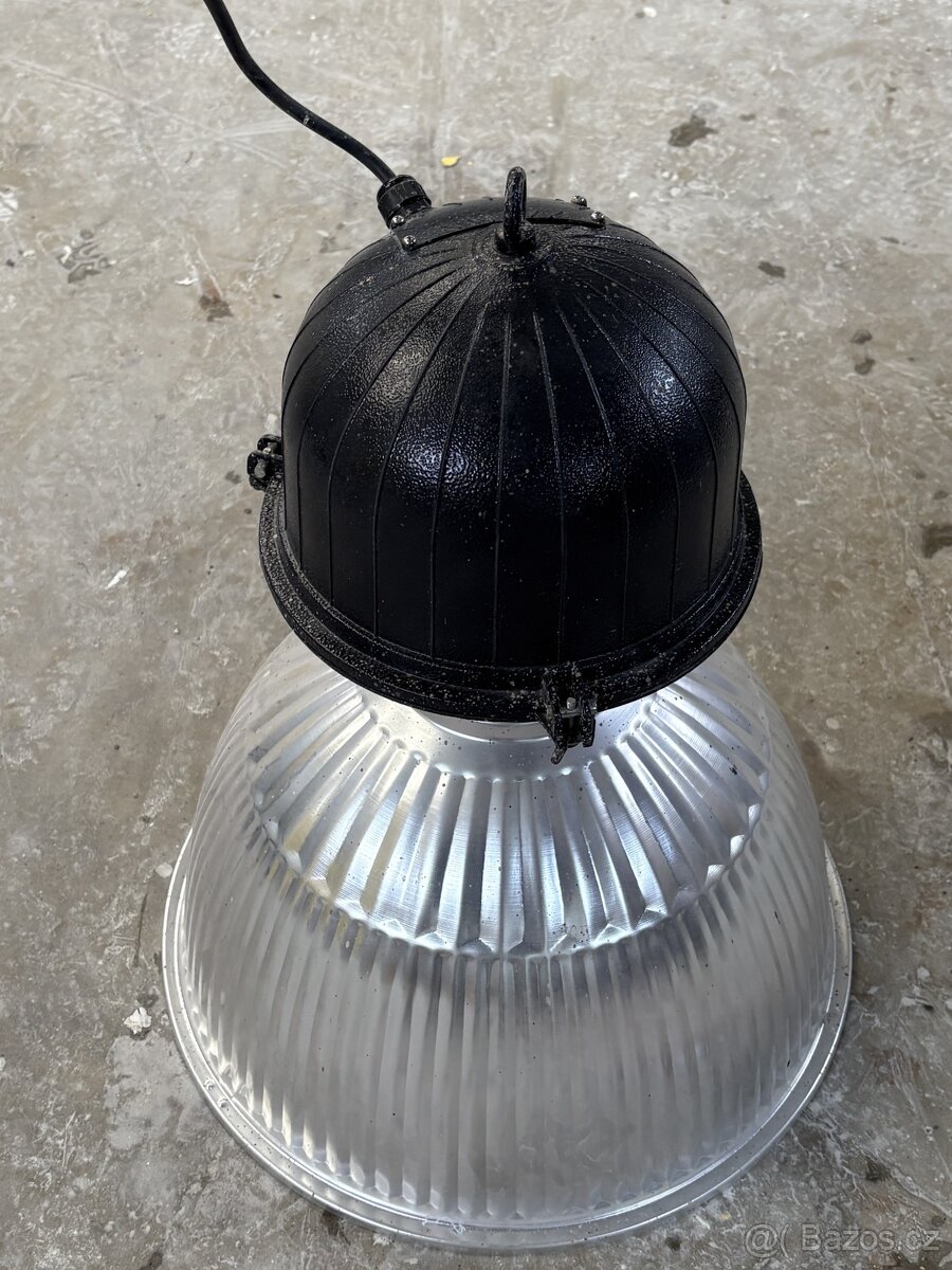 průmyslové svítidlo metalhalogen 250W - 2