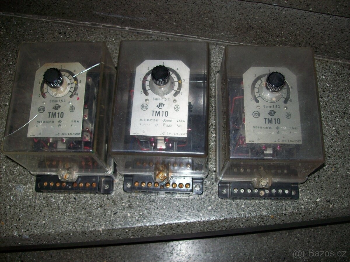 Časový spínač mechanický TM 10 - 2