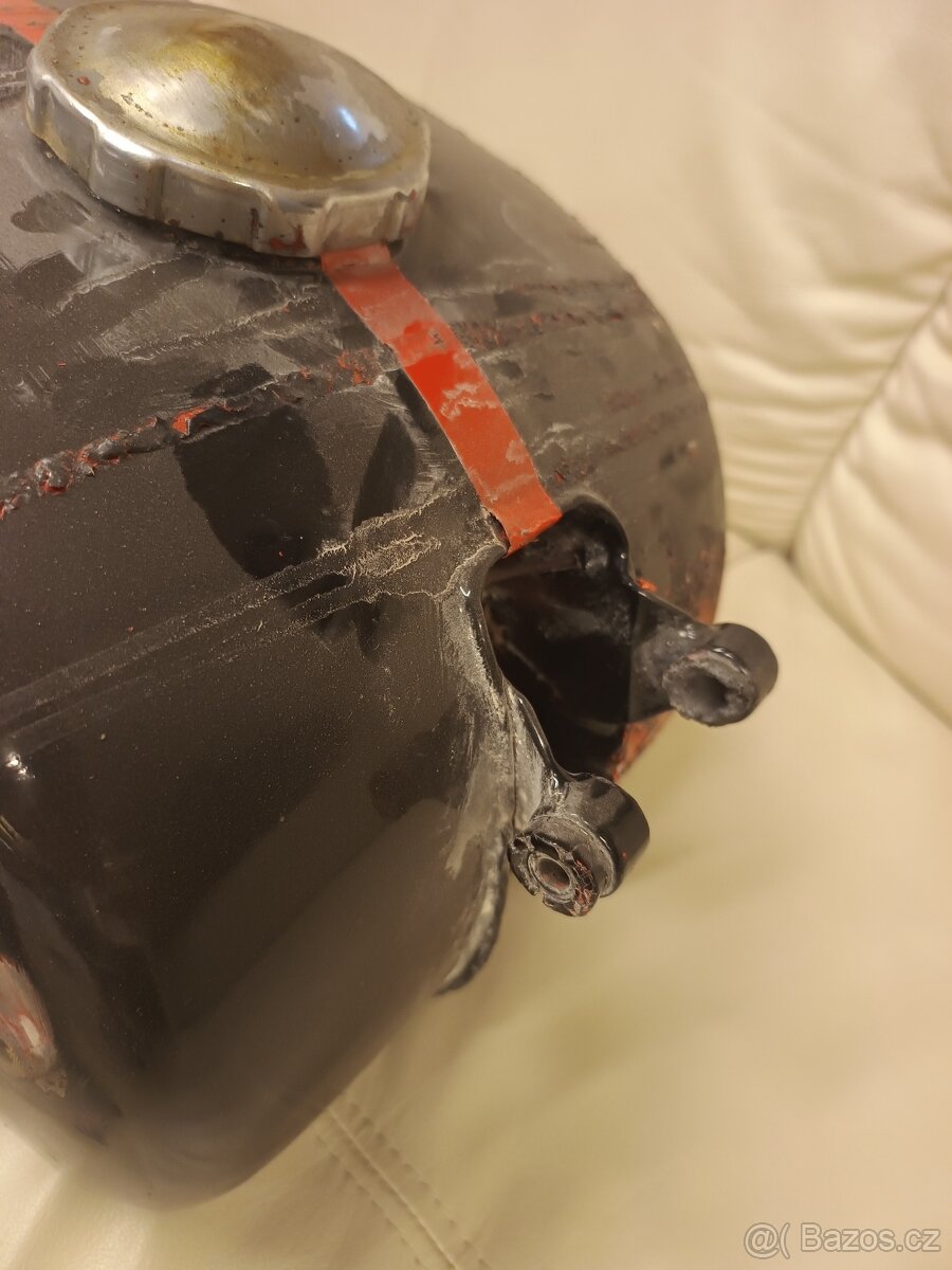 Nádrž Jawa Calif - 2