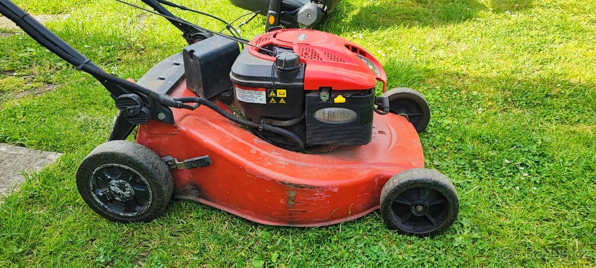 Sekačka se startováním a velmi silným motorem - 2