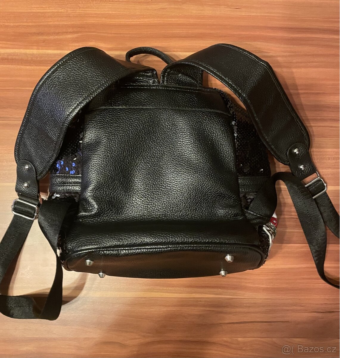 Koženkový batoh s flitry - 2