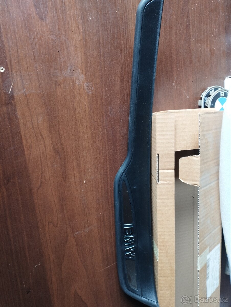 BMW E90/E91 prahová lišta PZ originál - 2