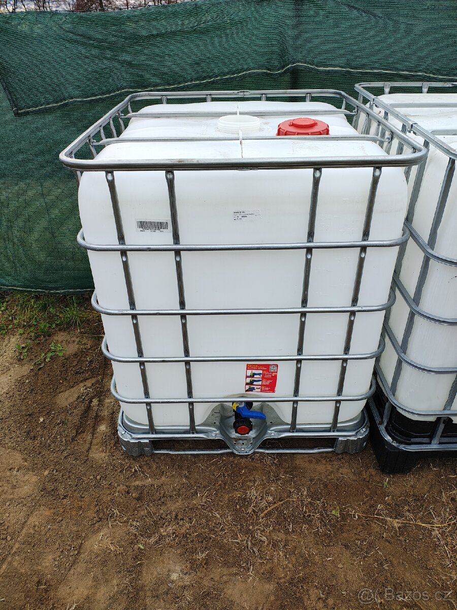 IBC nádrže 1000l - 2