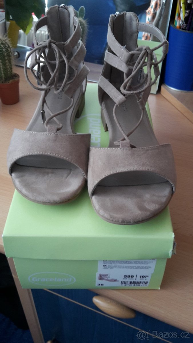 LETNÍ SANDÁLE,BOTY vel.38 - 2
