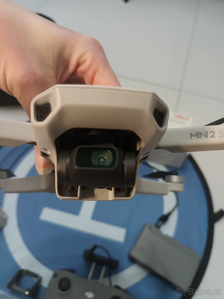 DJI Mini 2 SE Fly More Combo - 2