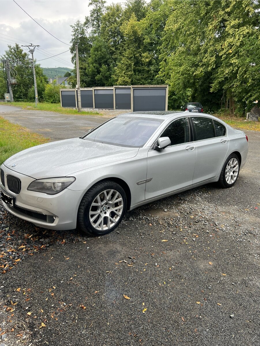 BMW 740i - 2