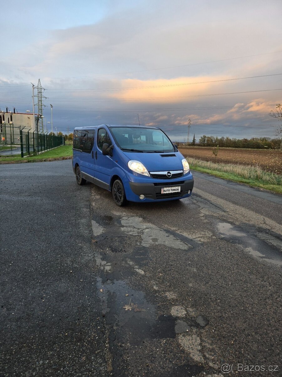 Opel Vivaro - 2