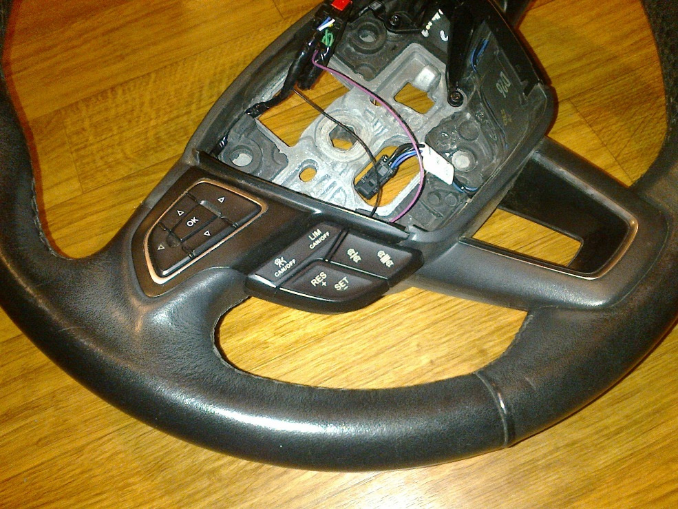 ford focus mk3 2015-2018 vyhrivany volant - 2