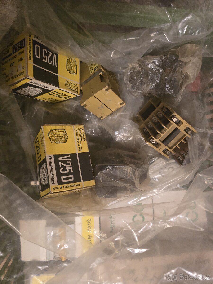 Mix Elektro materiálu - 2