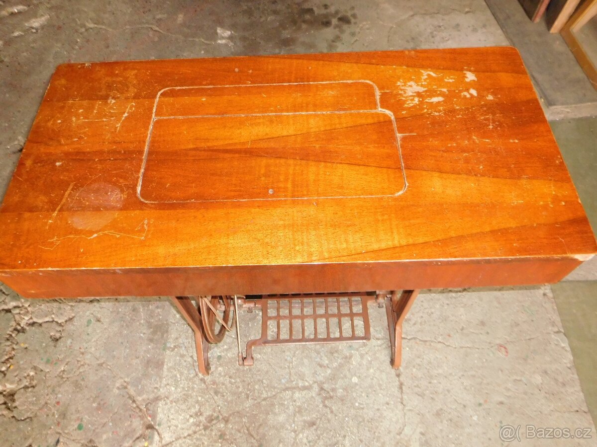 Šicí stroj Minerva 124 - 2