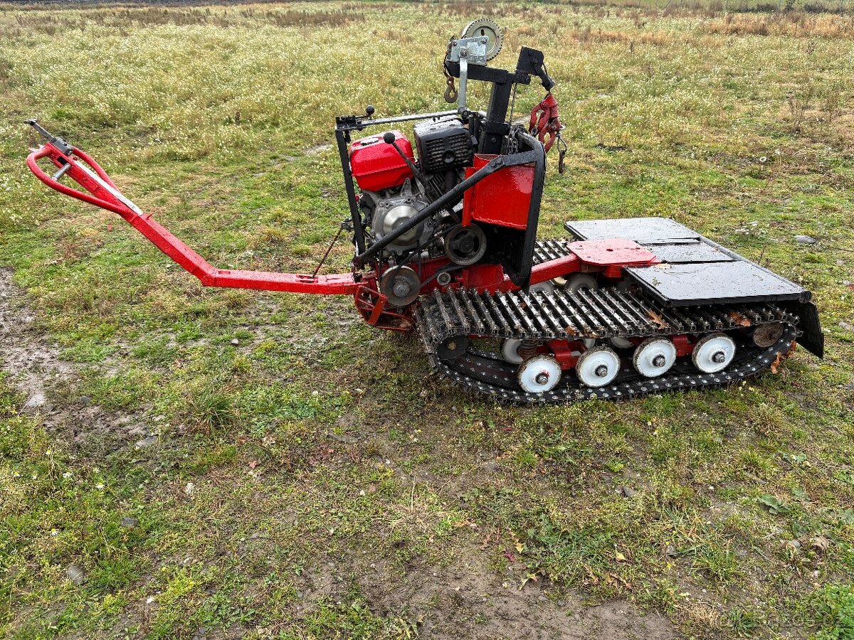 Železný kůň Husqvarna, motor 13 HP - 2