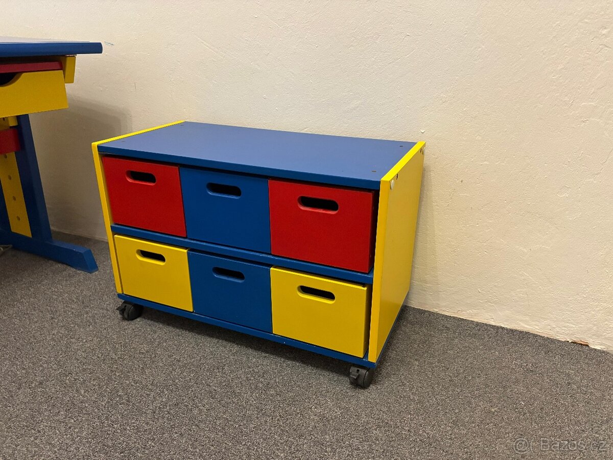 Rostoucí psací stůl pro děti - 2