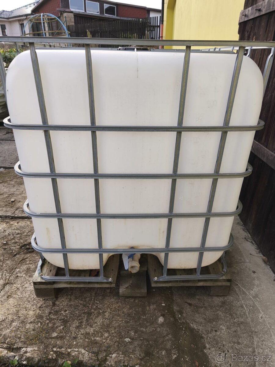 IBC kontajner na vodu 1000 l. - 2