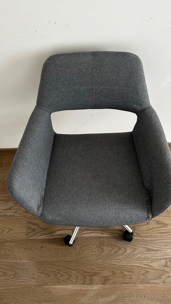 Krásné otočné židle na kolečkách - 2