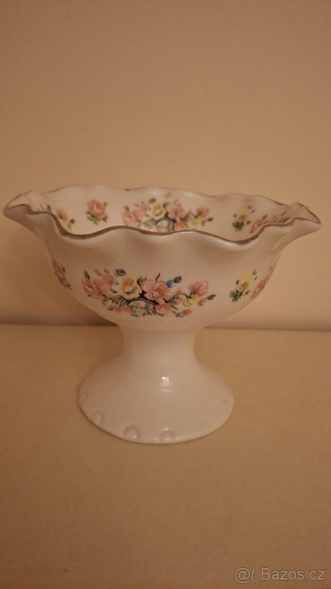 Porcelánová váza Royal Dux - 2