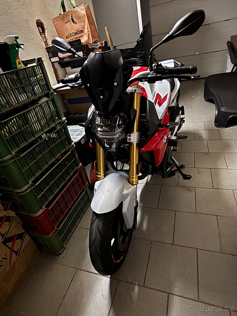 BMW F900R sport paket Akrapovic - 2