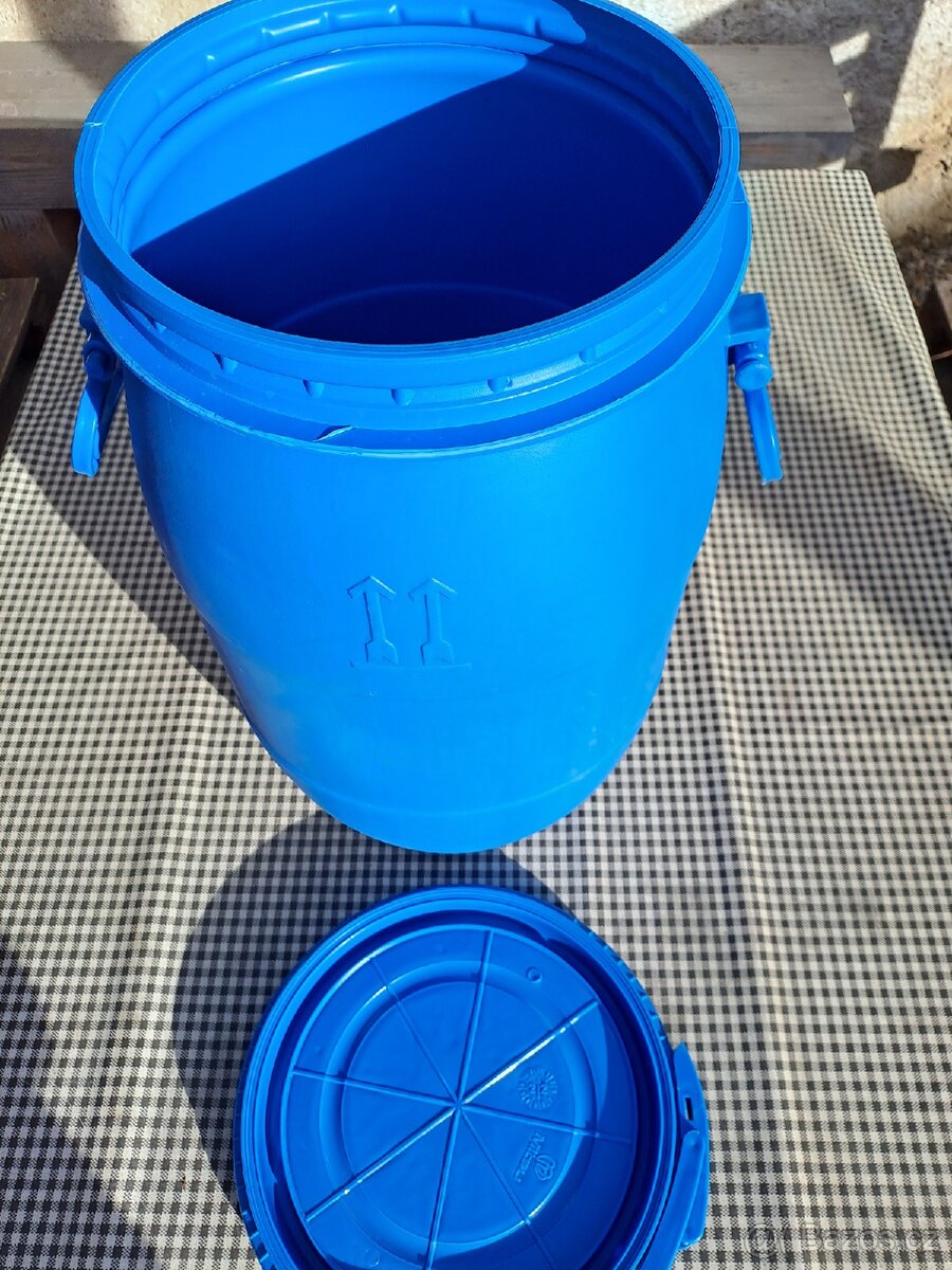 Plastové sudy 30 l - 2