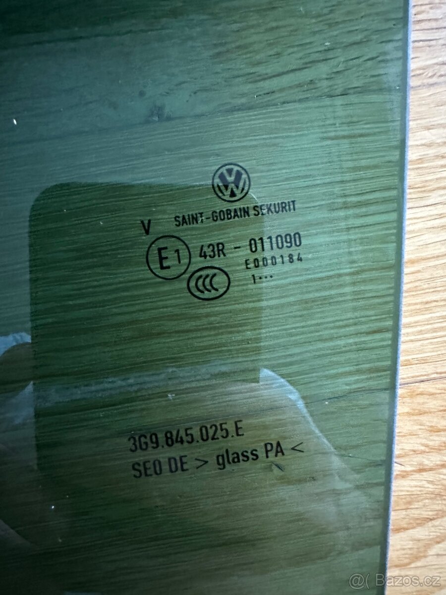 Sklo zadních dveří levé VW Passat B8, 3g9845025E, 2021 roků - 2