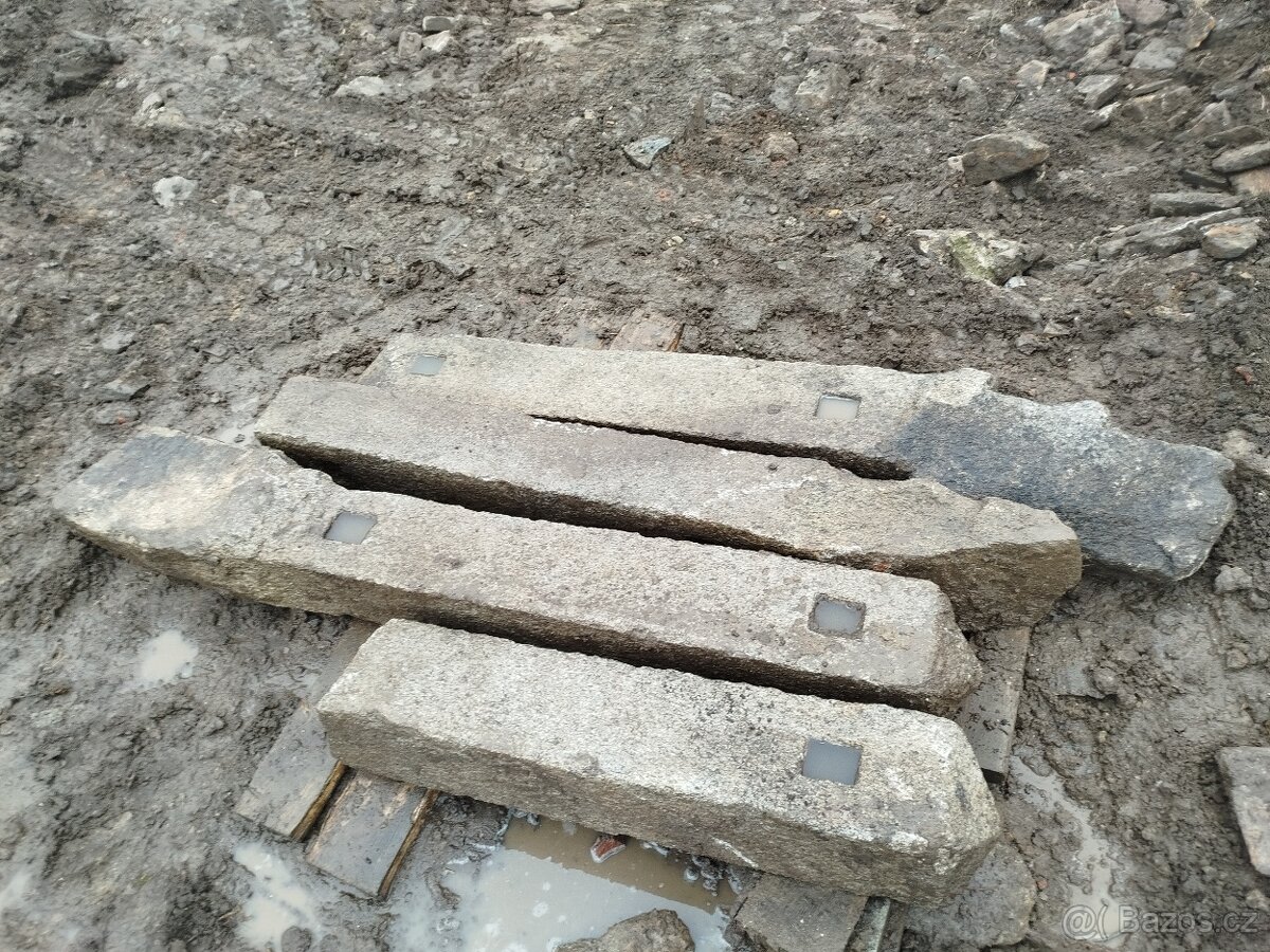 kamenné sloupky žulové - 2