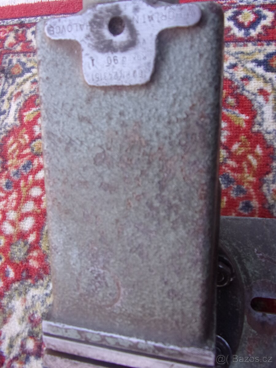 Strojní svěrák otočný,úhlový/ křížový/ - 2